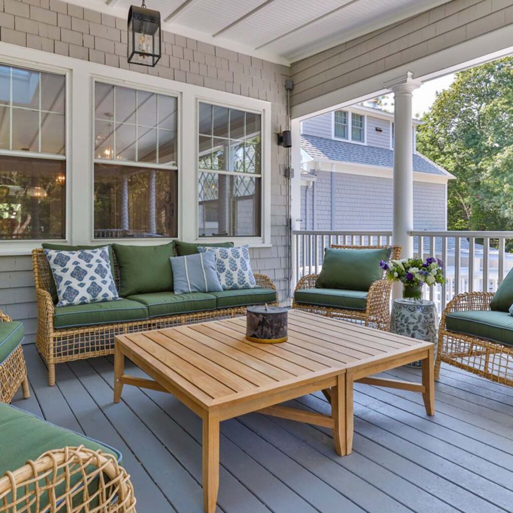 Rear deck