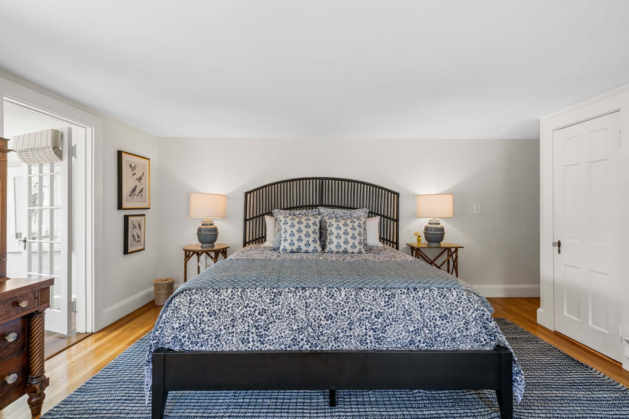 large bed, quiet room, soothing, calm