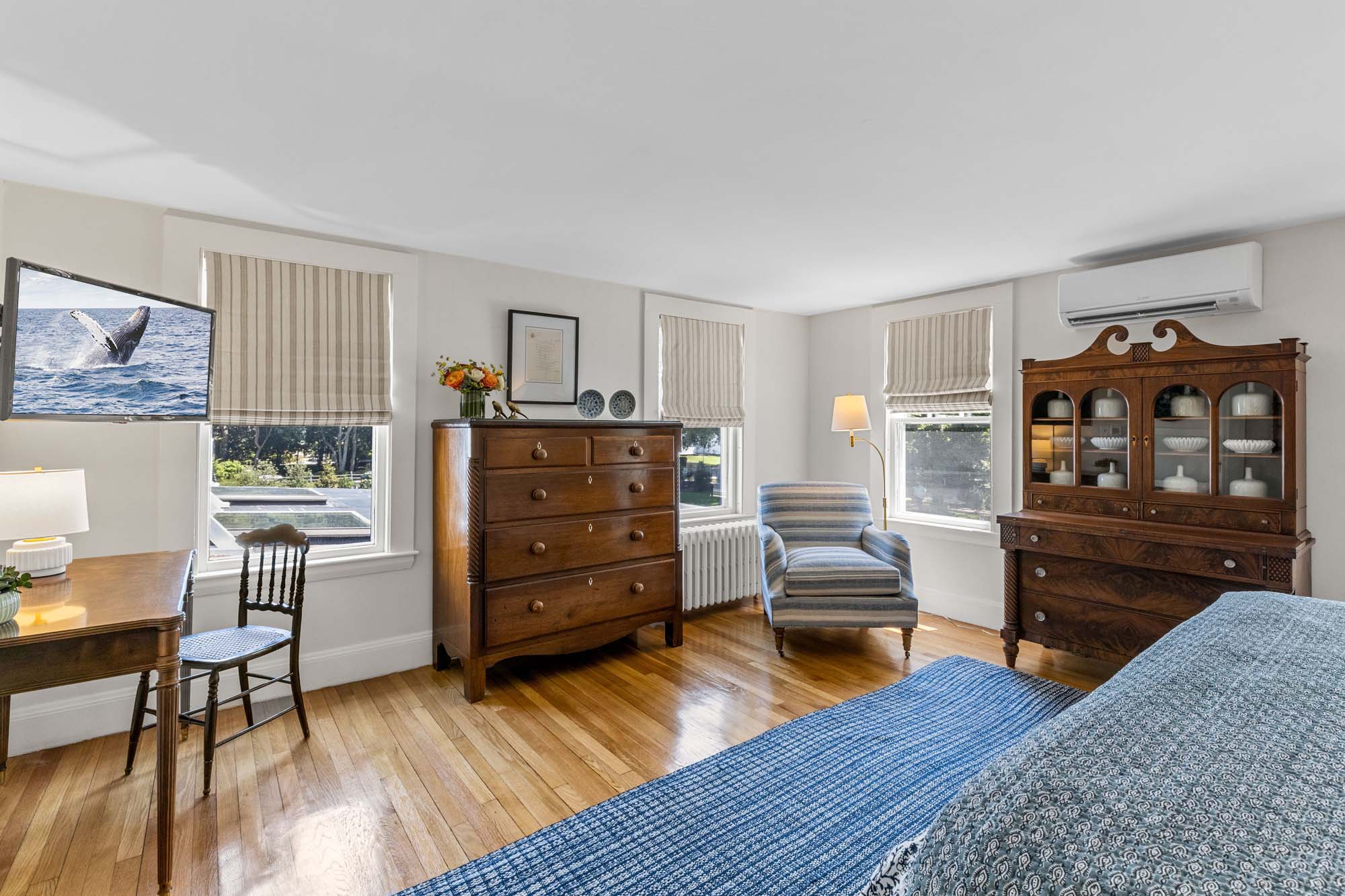 antique furniture, in room entertainment, sophisticated