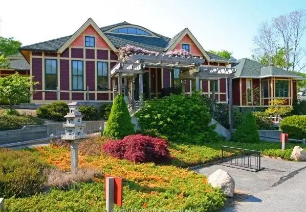 Brewster Ladies Library